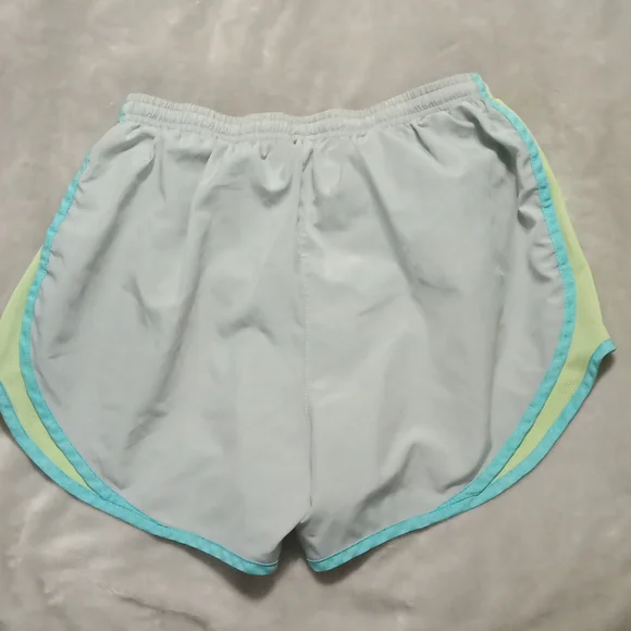 Nike Shorts - Picture 7 of 14